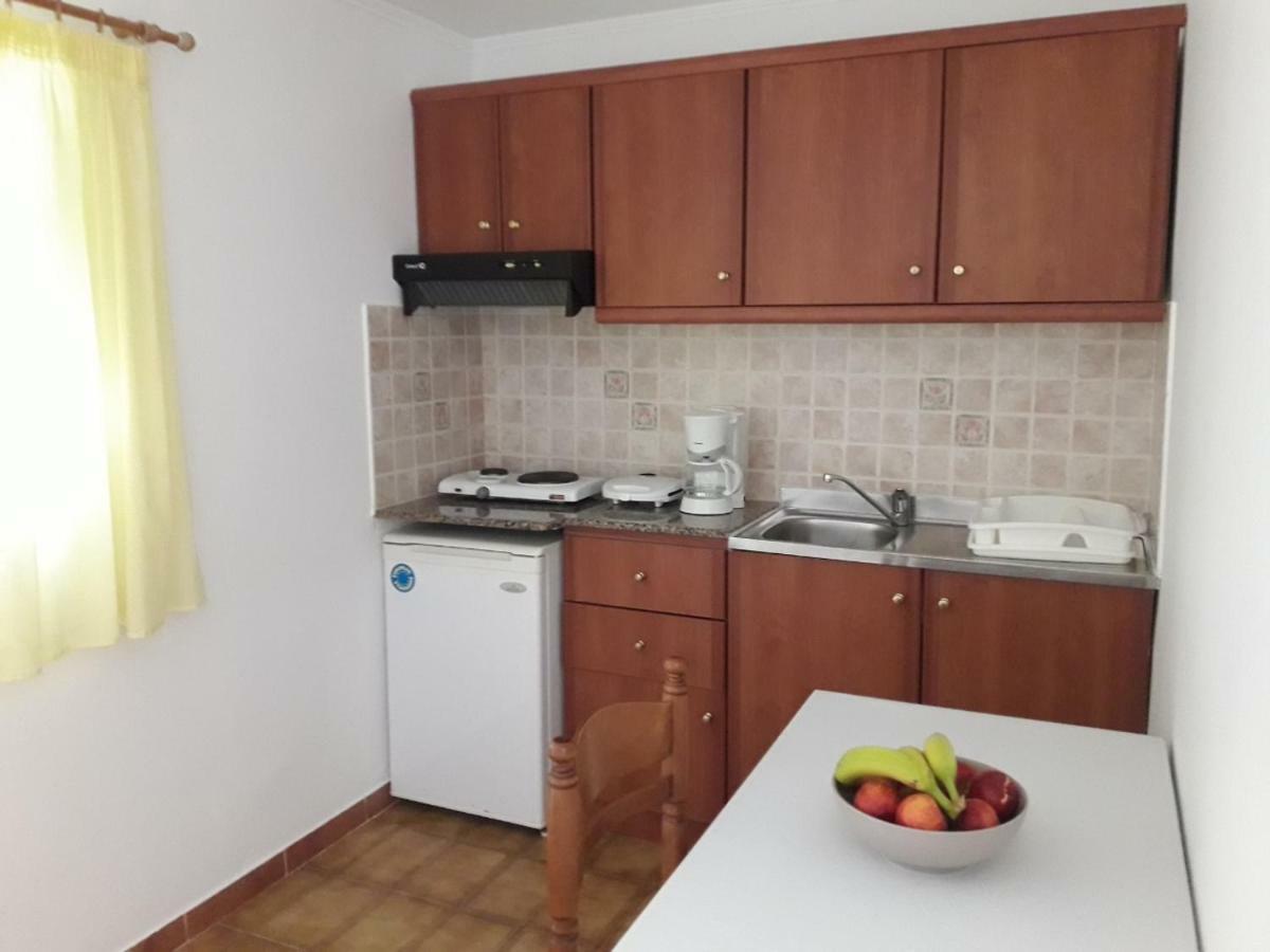 Manolia Apartments Ypsos Exteriér fotografie